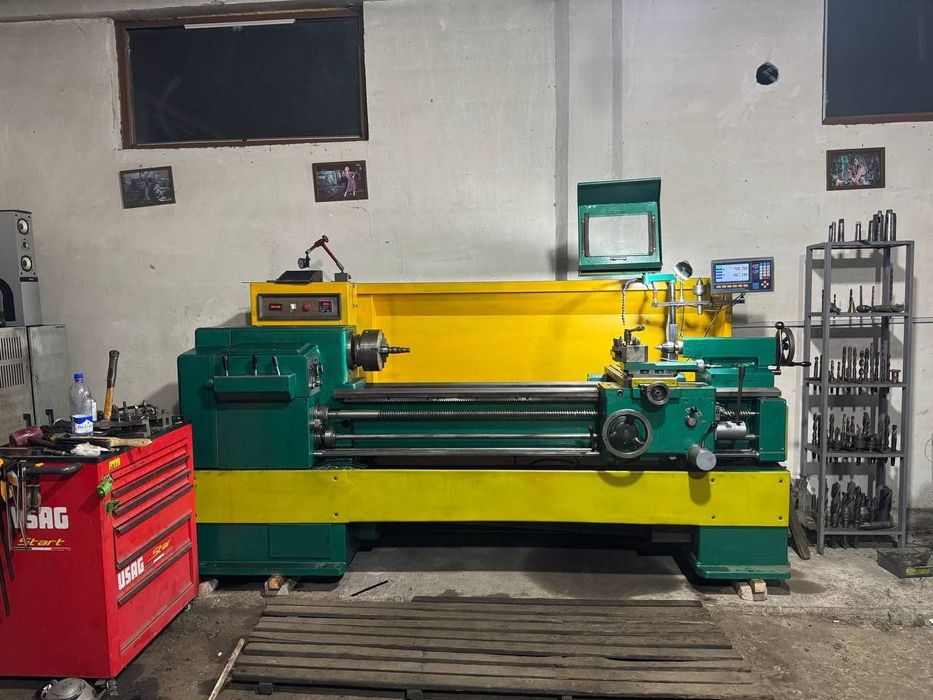 Продам токарный станок кусок 3 в идеале