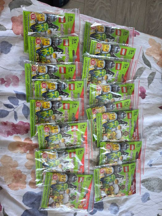 Lego Minifigures CMF 13