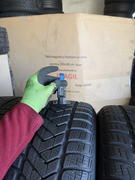 4 anvelope iarna 215/55/18 Pirelli DOT 4022 app noi!