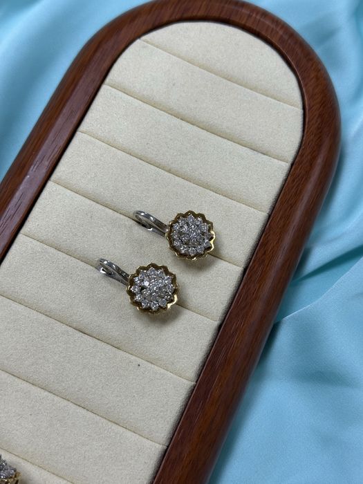 Золотой комплект с бриллиантами