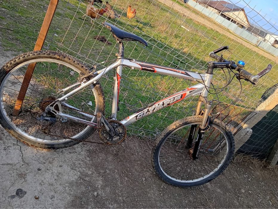 Vând bicicletă in stare bună