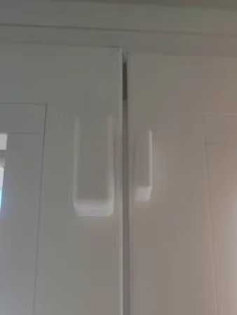 Магнитни датчици за врати и прозорци