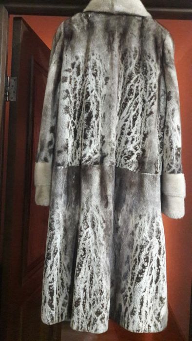 Продам норковую шубу