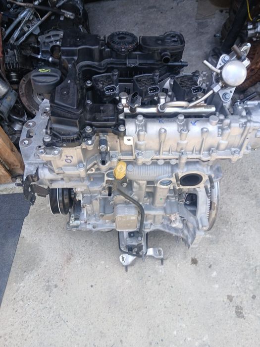 Motor Peugeot 208 2008 3008 Fiat 600 an 2025 1.2 benzină hibrid cod HN09