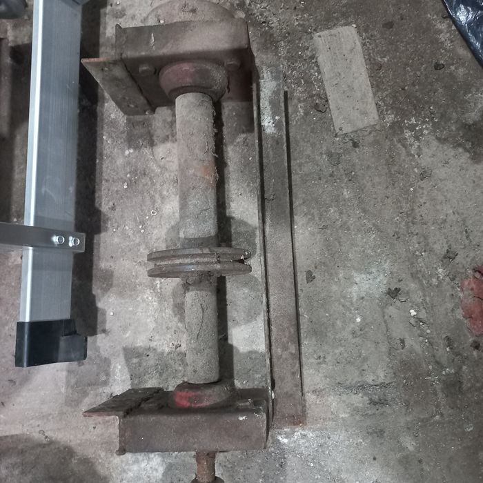 Метална Ос с ремъчна шайба