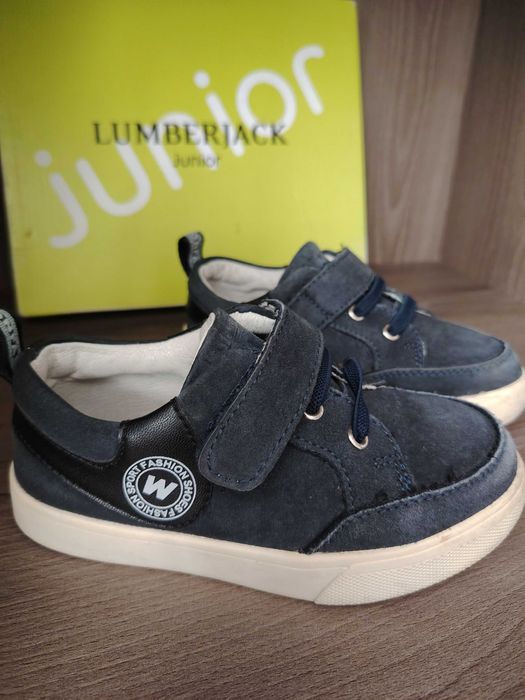 Продам детскую обувь