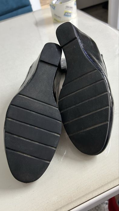 Туфли лаковые 37р.