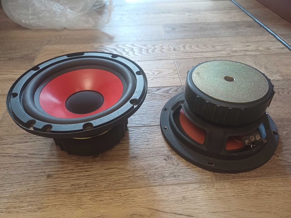 Динамики для сабвуфера и колонок почти новые