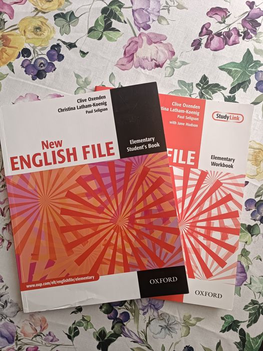 Учебник и учебна тетрадка по Английски език, New English File elementary