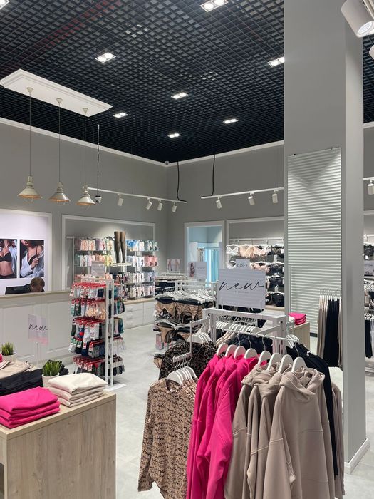 Кубообразный реечный потолок