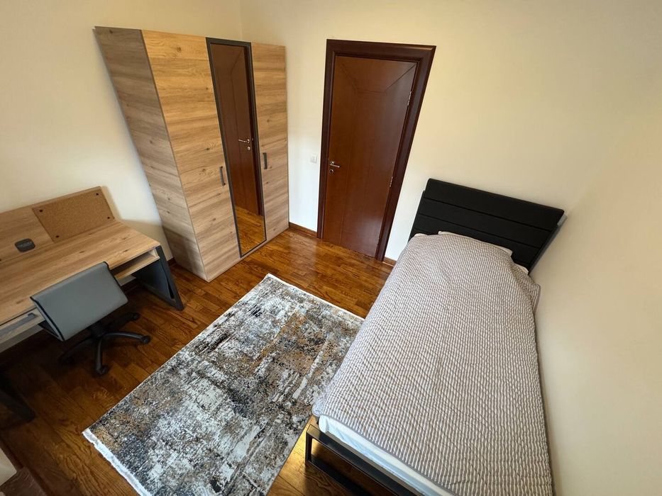 Дава се под наем Тристаен апартамент в София, Лозенец - 110 кв.м за 663 € - Снимка #4