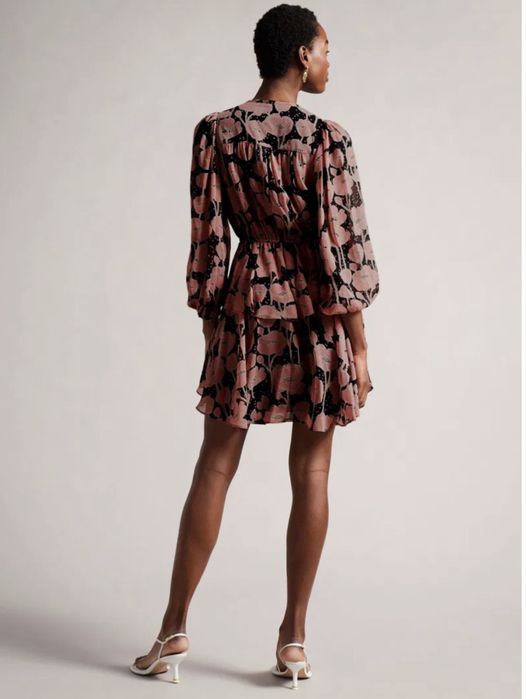 Ted Baker рокля размер С-М