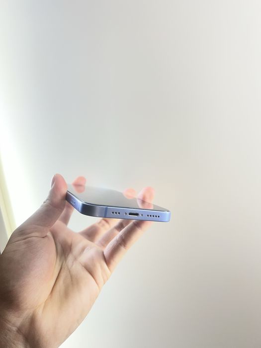 Продам IPhone 14 128gb