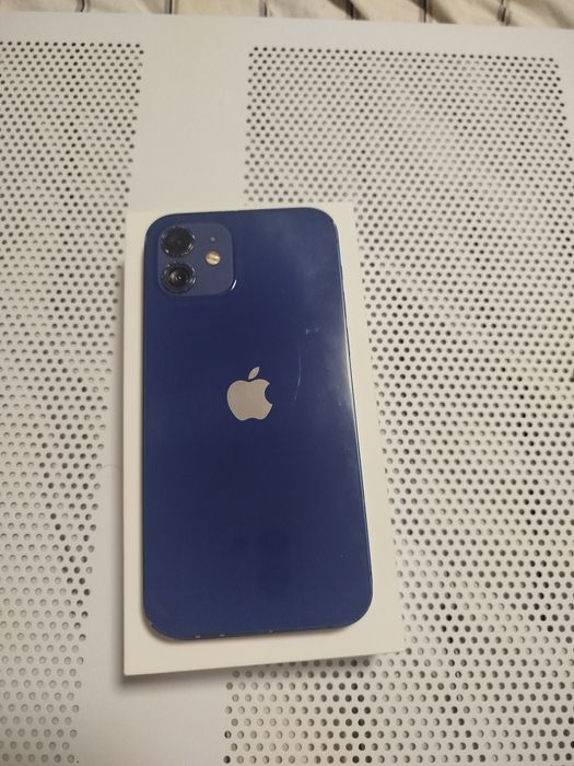 iPhone 12 Blue .