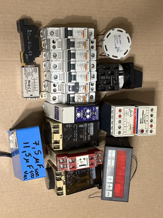Lot componente electrice și automatizări Eaton, Omron, Telemecanique, Crouzet