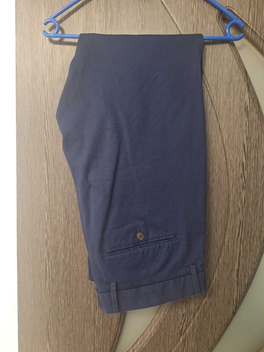 Pantaloni barbati firma GAP marimea 32 Sunt purtati de doua ori.