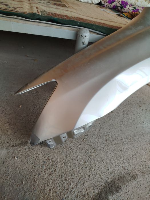 Продам левое крыло от лексуса рх 330