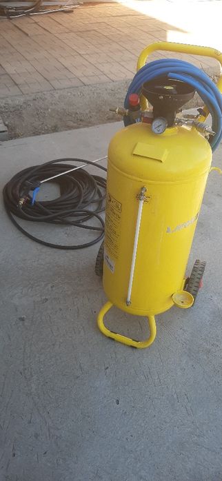 Пенообразователь