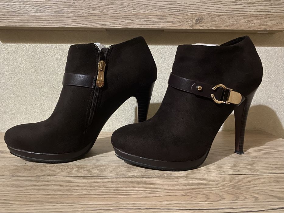 Ботильоны нубук 39 размер