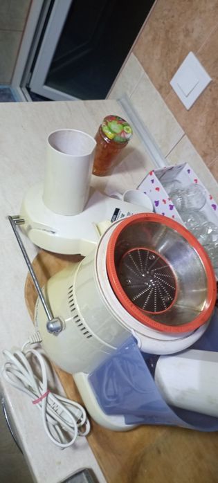 Storcător de fructe și legume