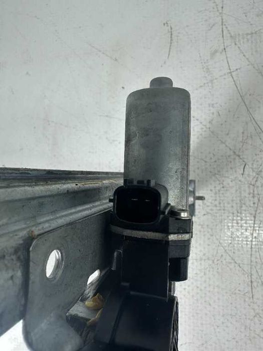 Macara stanga fata DACIA LODGY cod piesa 807213915r