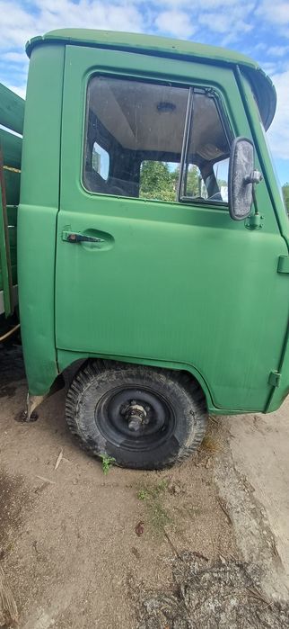 Продава се УАЗ 452 Д със Регистрация и всичко платено.