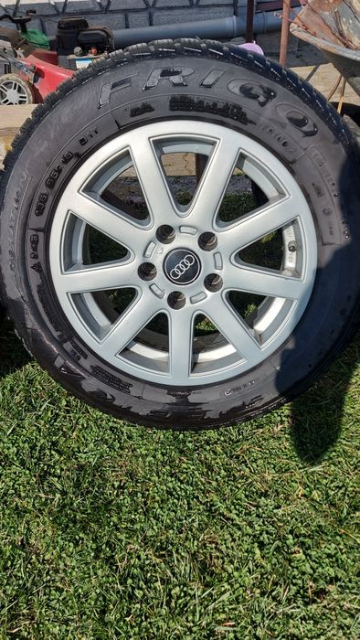 Vând jante R15 audi cu anvelope iarnă