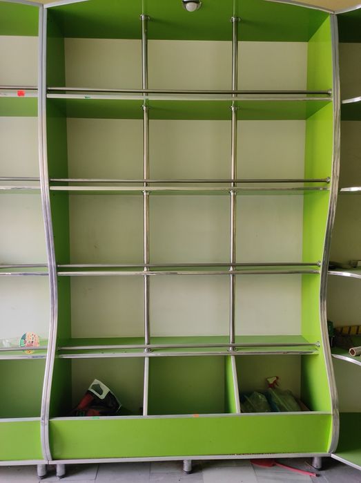 Полки для магазина.