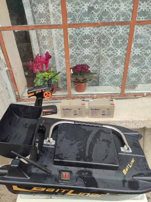 Лодка за захранка