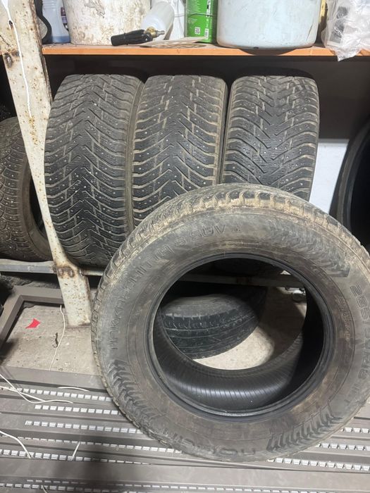 Зимная резина 285/60/18