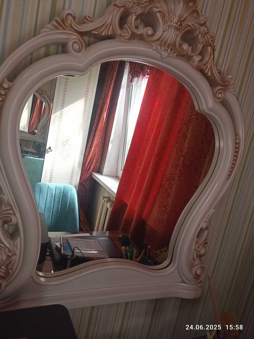 Продаю зеркала в отличном состояний