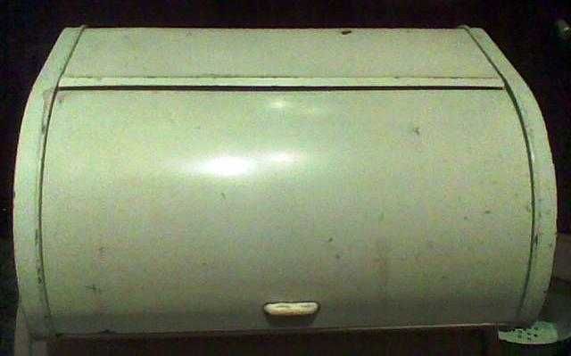 Металлические хлебницы