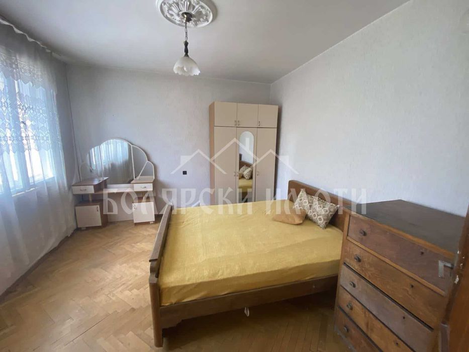Продава се Тристаен апартамент в Велико Търново, Център - 107 кв.м за 1262 €/кв.м - Снимка #3
