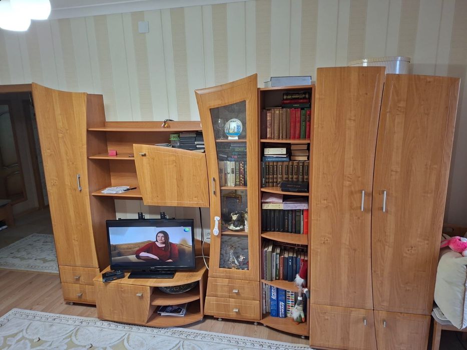 Стенка в отличном состоянии