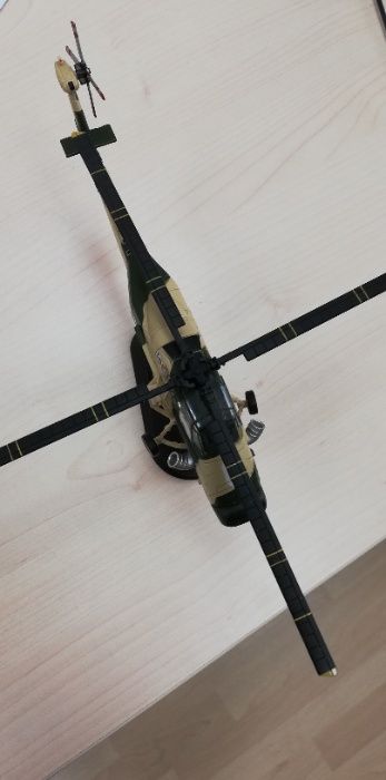 Колекционерски метален хеликоптер Westland Wessex 1:72