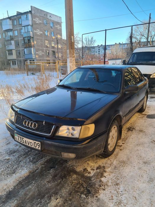 Автомобиль Ауди С4