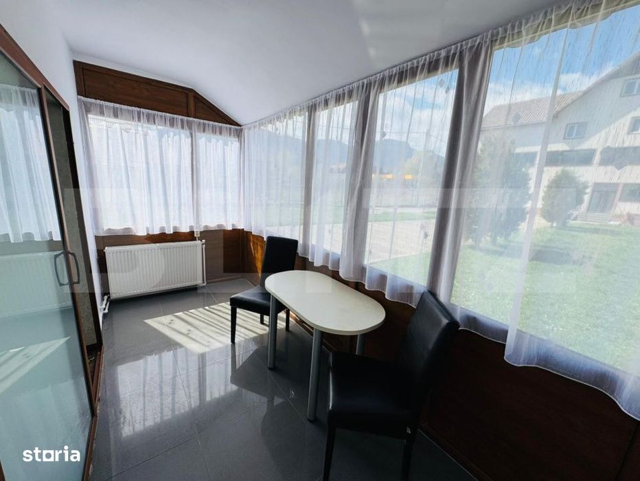 Casa individuala de vanzare, 124 mp – Intrare in Bran, la asfalt