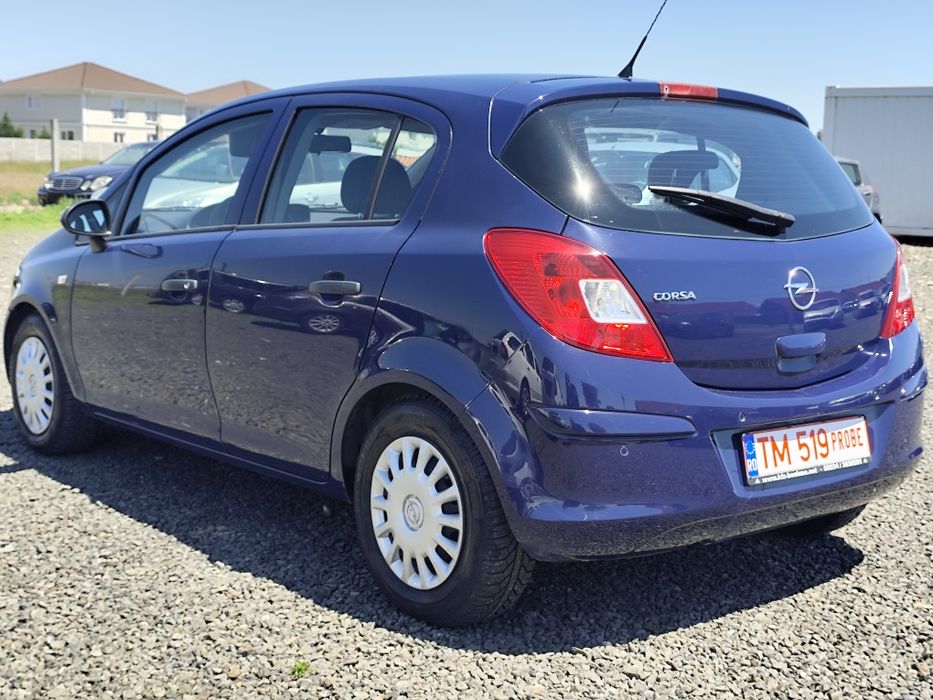 Opel Corsa. Motor 1,2 benzină. An 2009.