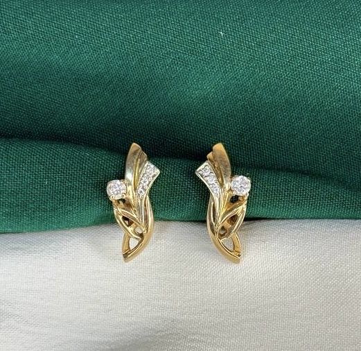 Рассрочка 0% по 17 600тг  в месяц Серьги из 585 пробы крссное золото