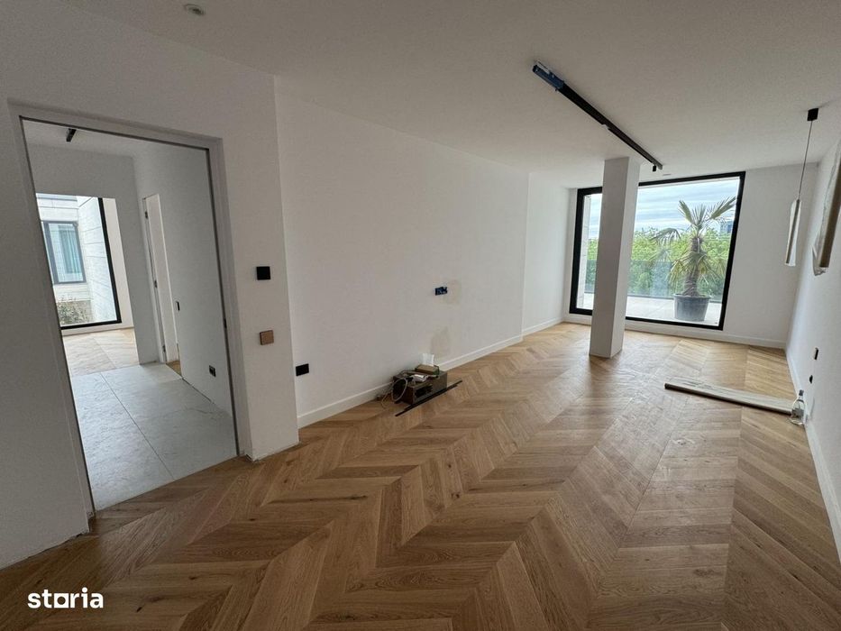 Vila LUX| 400mp |5-6 Camere |2 Parcari |intre OMV - Erou Iancu