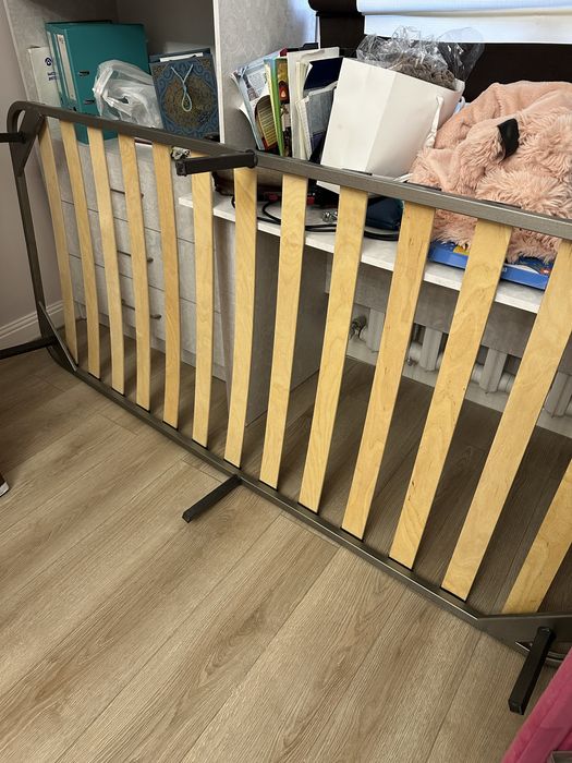 Продам кровать 90х200