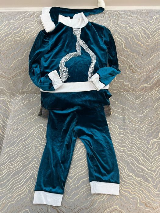 Продам новогодие костюмы