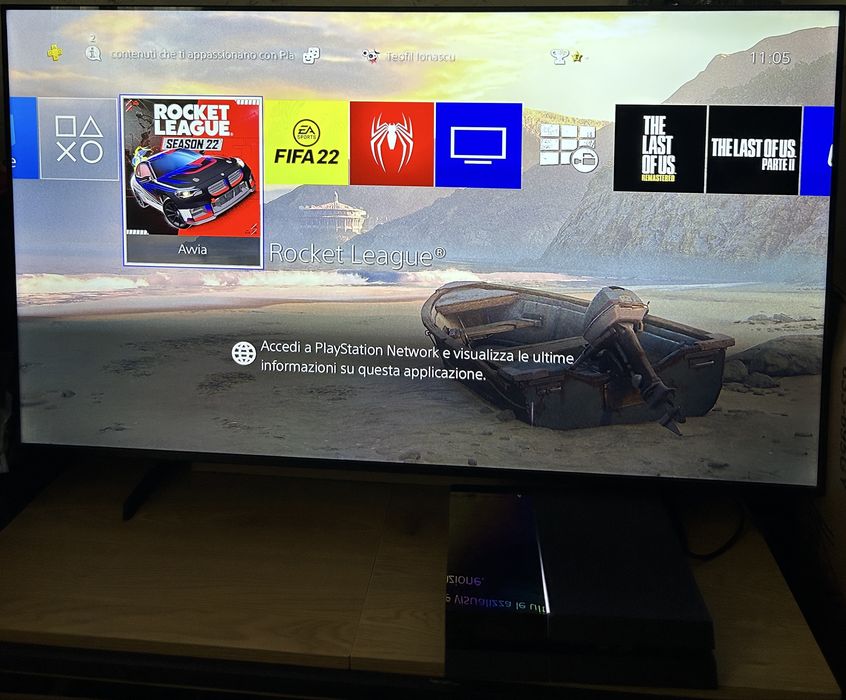 Consolă PS4 500GB + 4 manete + 9 jocuri