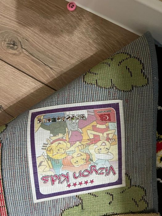 продаю ковёр детский