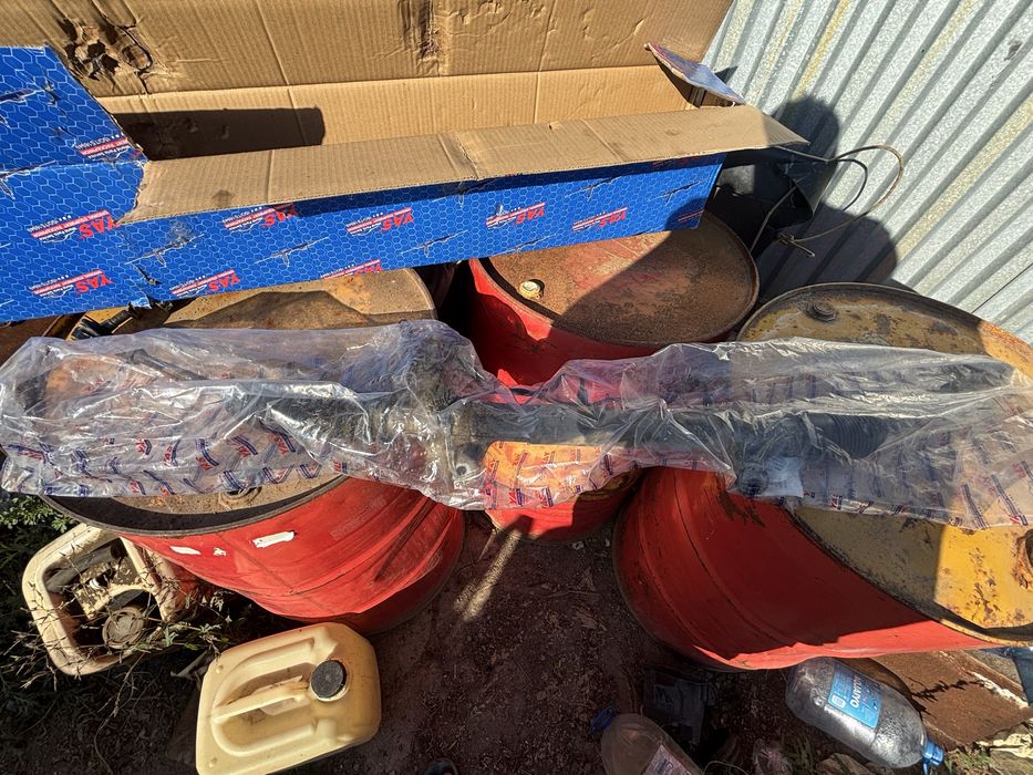 Продам рулевую рейку на хайлюкс