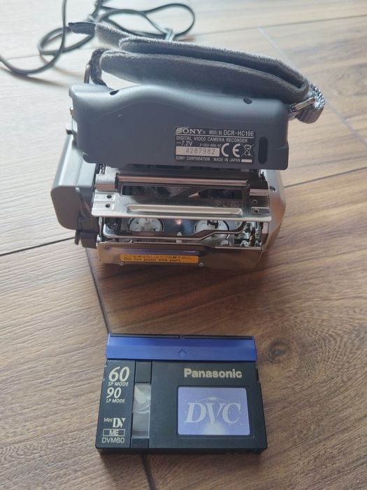 Cameră Video/Foto Sony Handycam DCR-HC19E