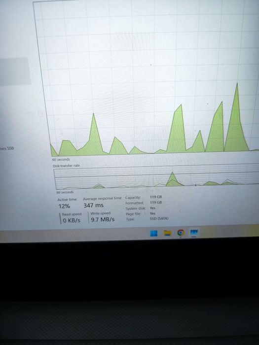 Laptop Medion  i3 ssd , hdd detalii in anunt