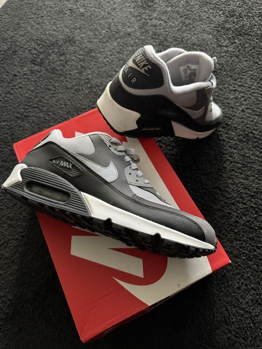 Nike Air Max 90 – №45.5 / 29.5 см – 2 чифта