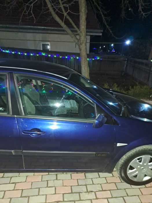 Vand Renault Megan  1.6 benzina