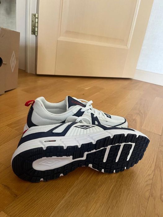 umbro кроссовки